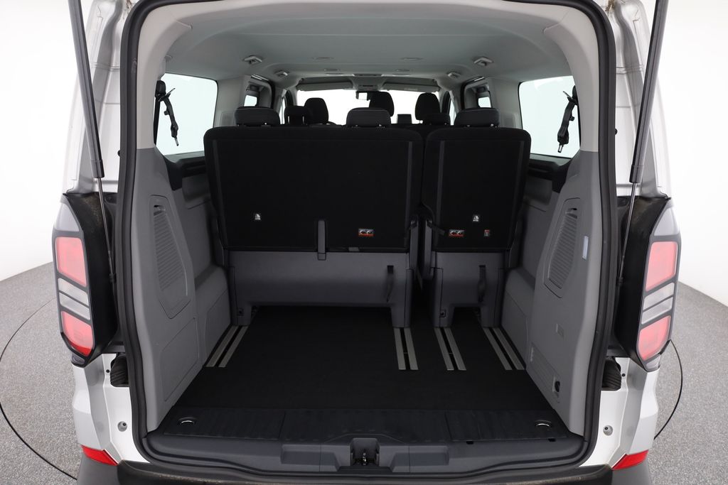 Ford Tourneo Custom 2025