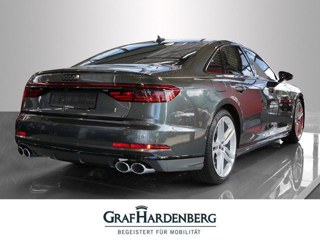 Audi S8 2021
