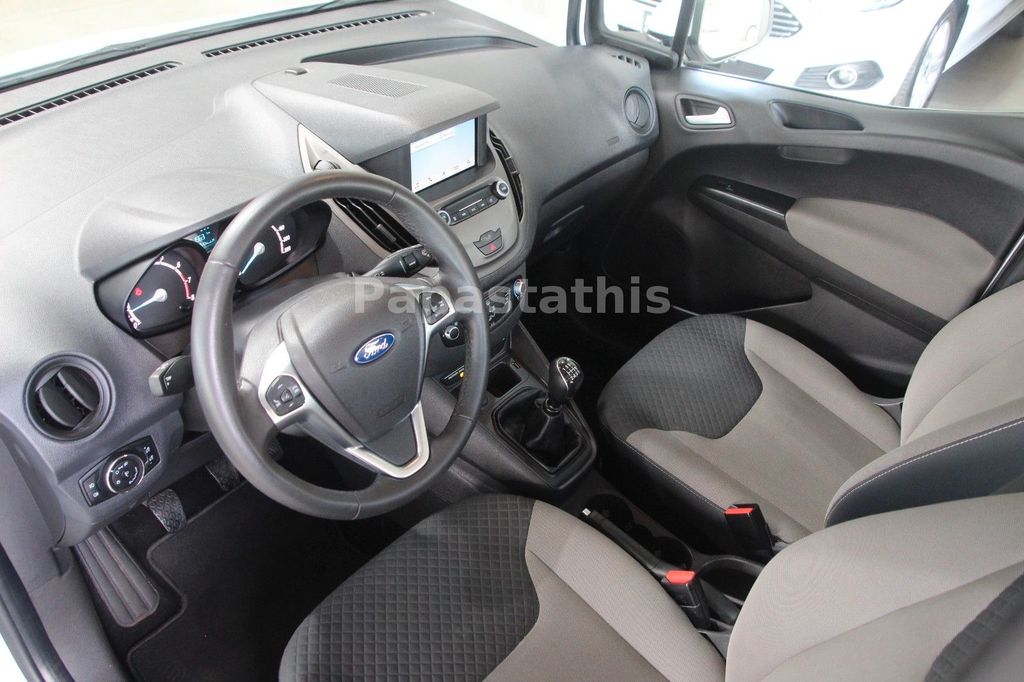 Ford Tourneo Courier 2019