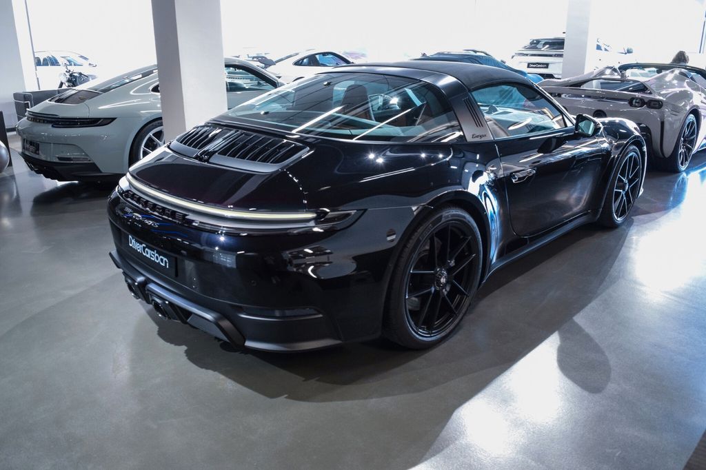 Porsche 992 2025