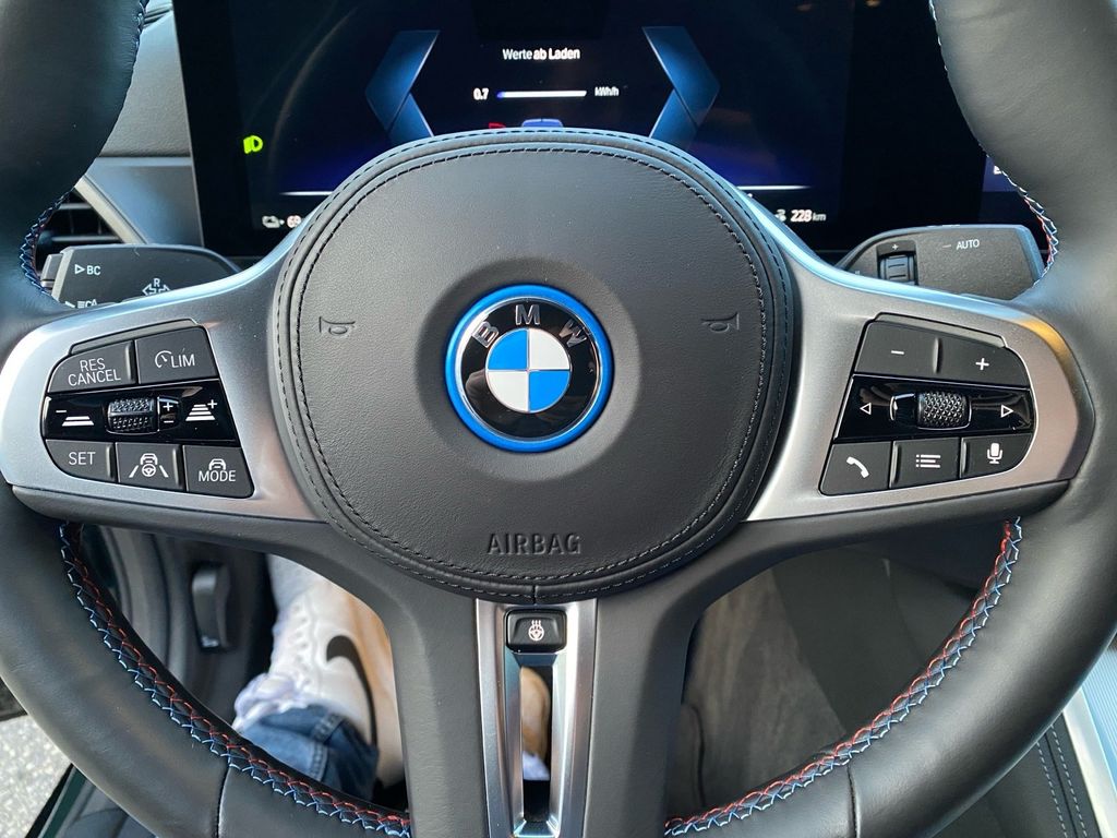 BMW i4 2023