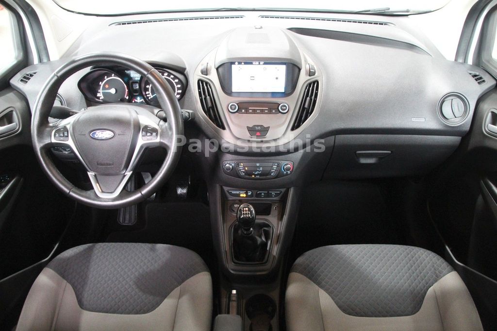 Ford Tourneo Courier 2020