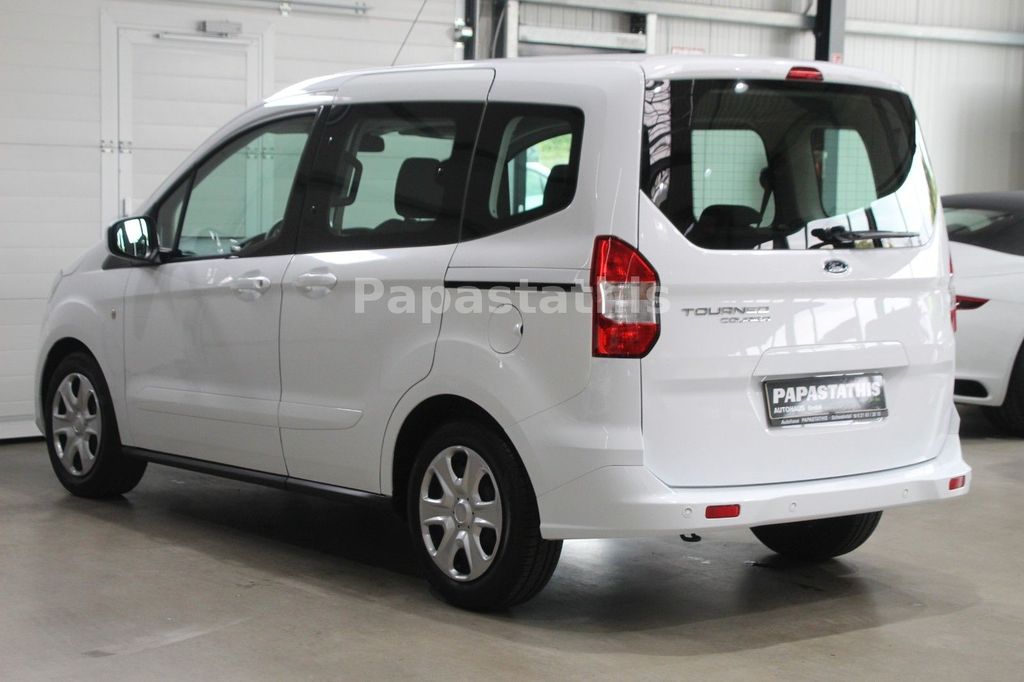 Ford Tourneo Courier 2020
