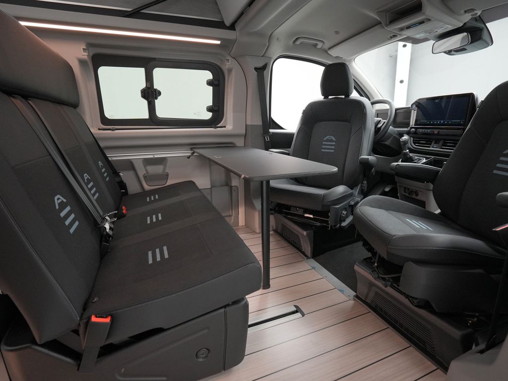 Ford Tourneo Custom 2025