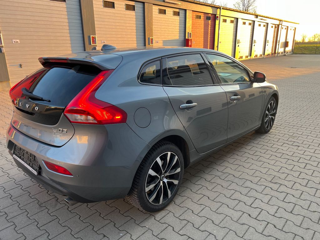 Volvo V40 2019