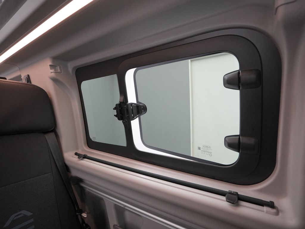 Ford Tourneo Custom 2025