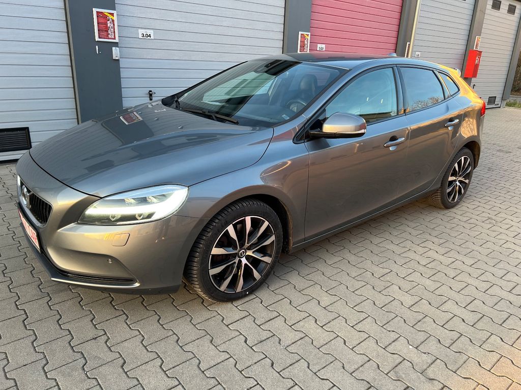 Volvo V40 2019