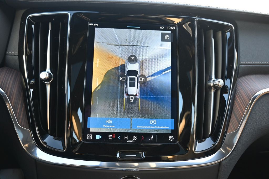 Volvo V60 Cross Country 2024