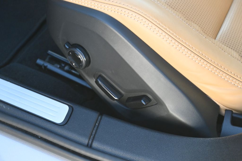 Volvo V60 Cross Country 2024