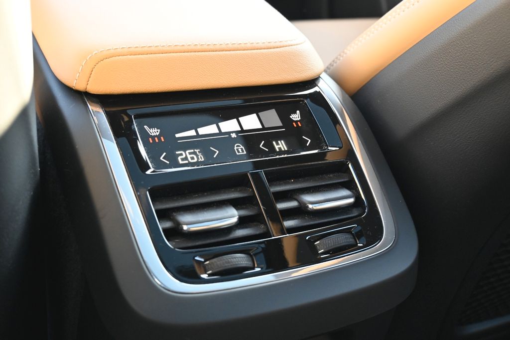 Volvo V60 Cross Country 2024