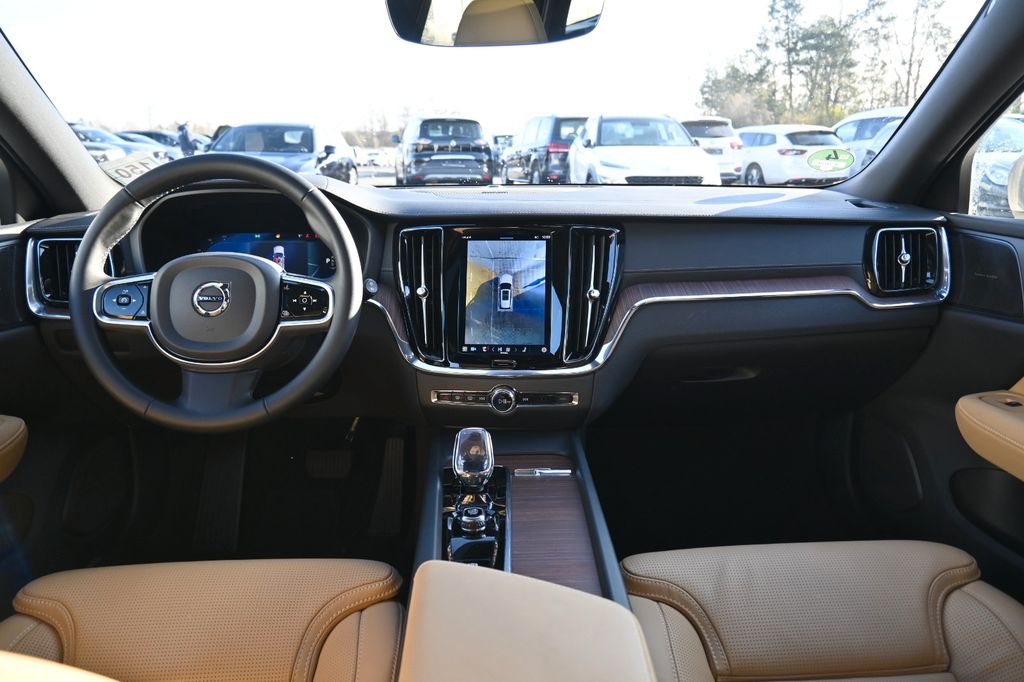 Volvo V60 Cross Country 2024