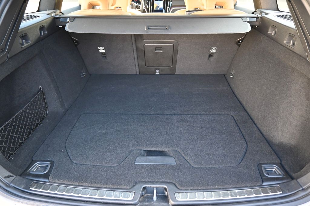 Volvo V60 Cross Country 2024