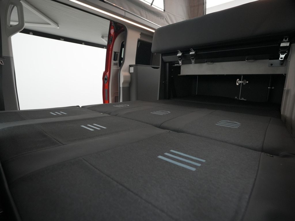 Ford Tourneo Custom 2025