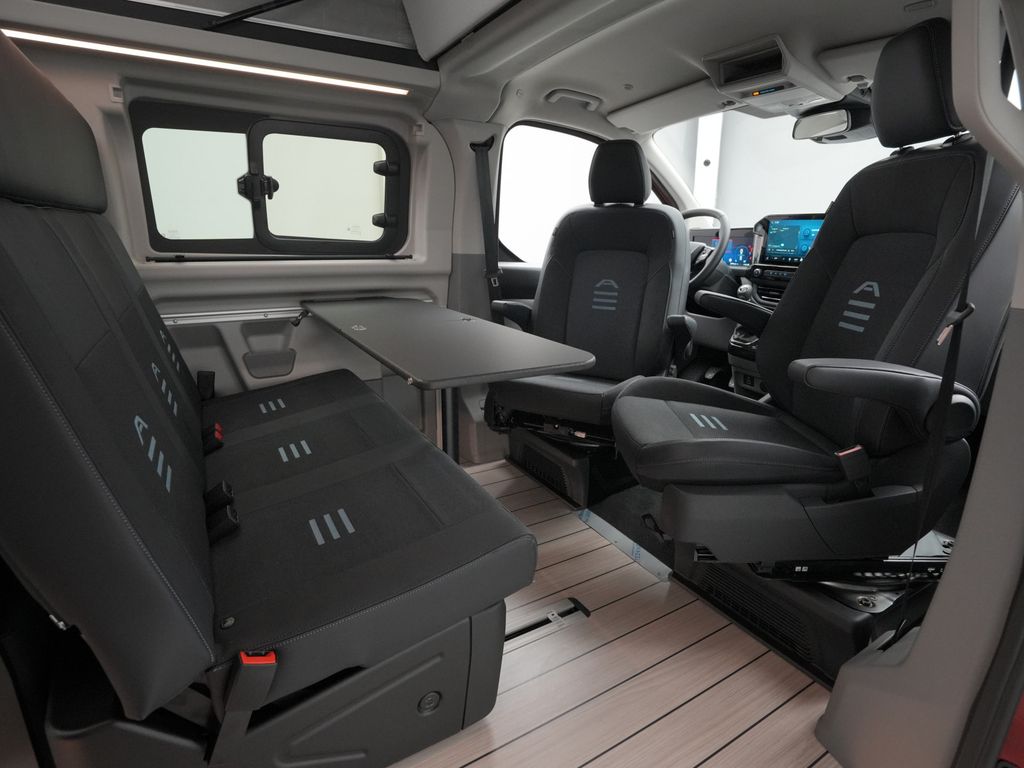 Ford Tourneo Custom 2025