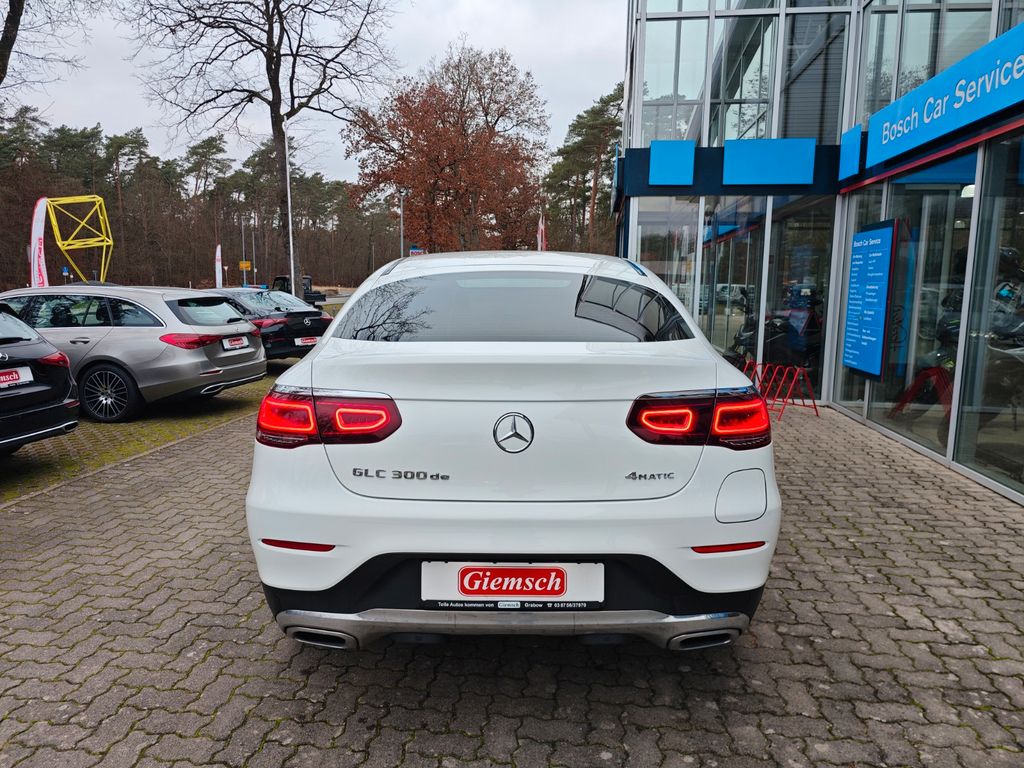 Mercedes-Benz GLC 300 2022