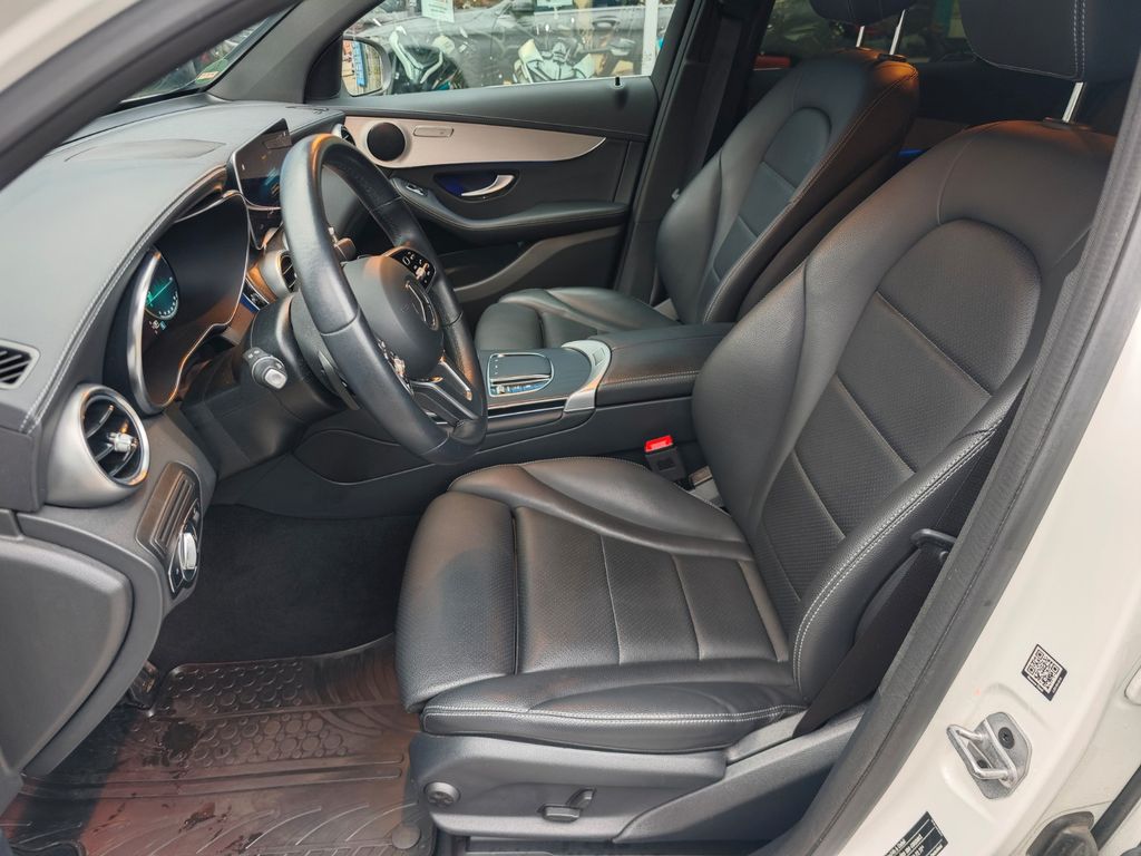 Mercedes-Benz GLC 300 2022