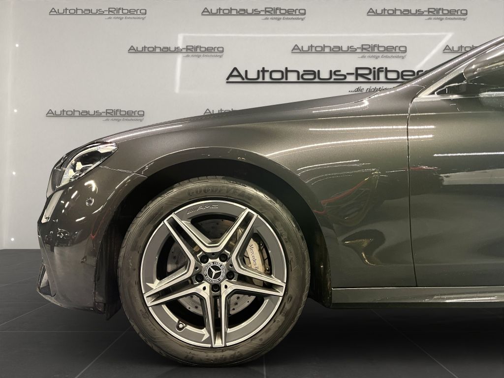 Mercedes-Benz E 300 2022