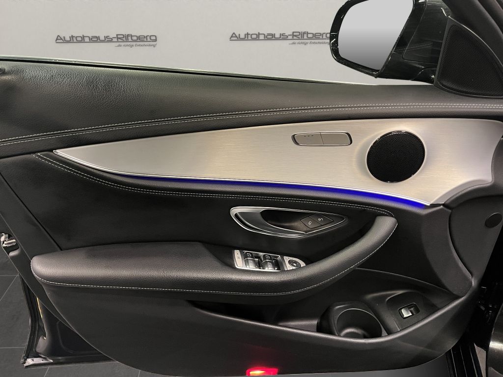 Mercedes-Benz E 300 2022