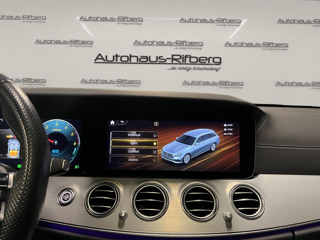 Mercedes-Benz E 300 2022