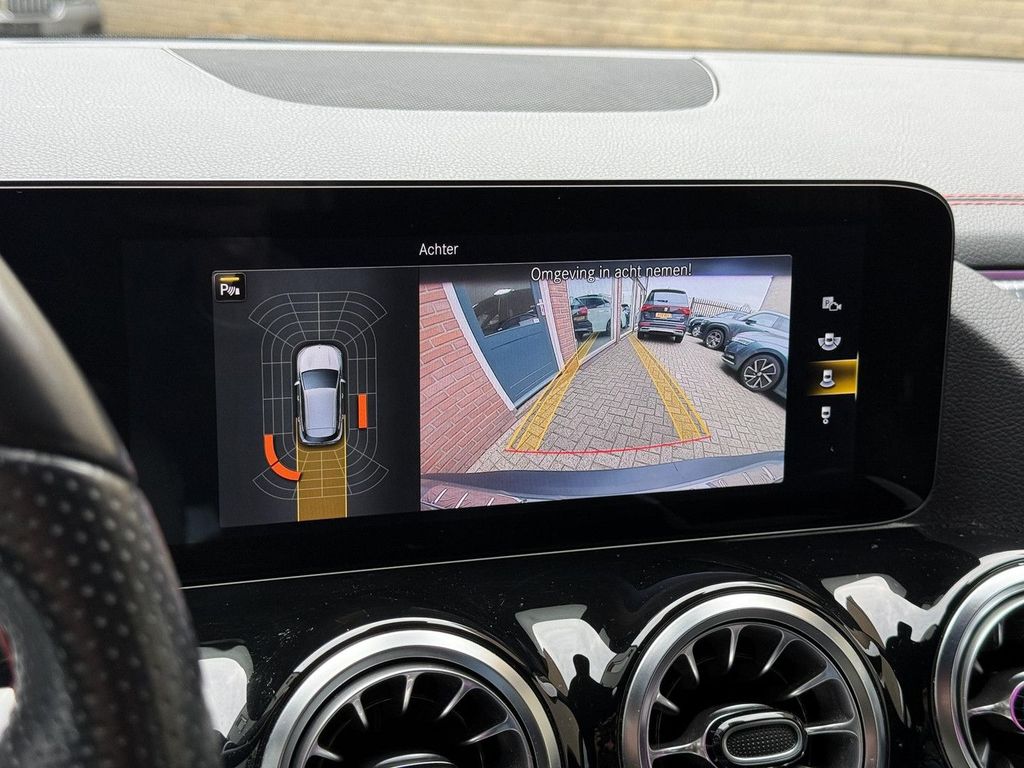 Mercedes-Benz EQA 2021