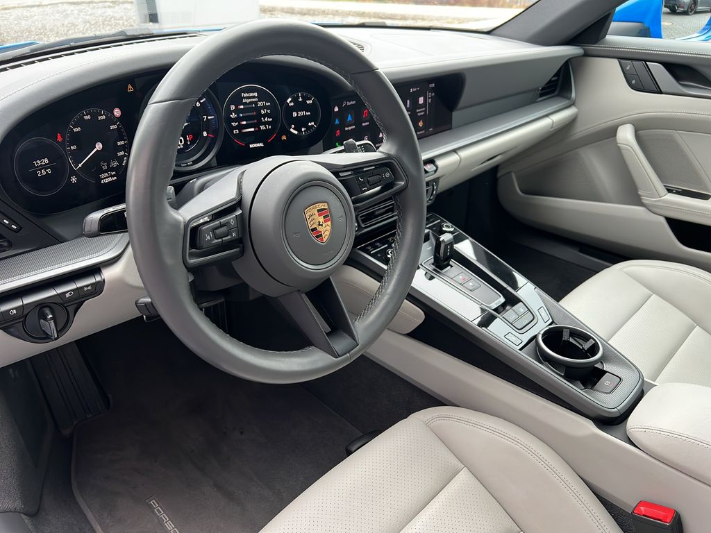Porsche 992 2023