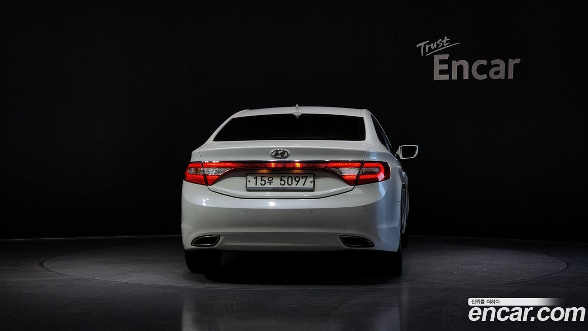 Hyundai Grandeur 2011