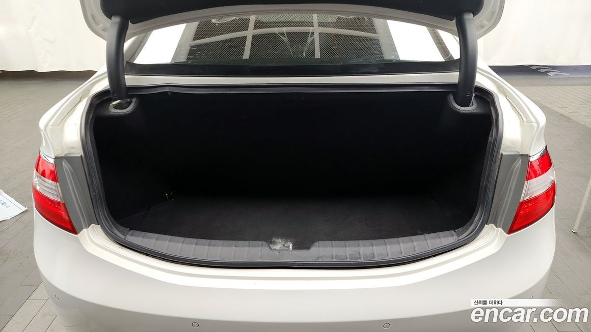 Hyundai Grandeur 2011