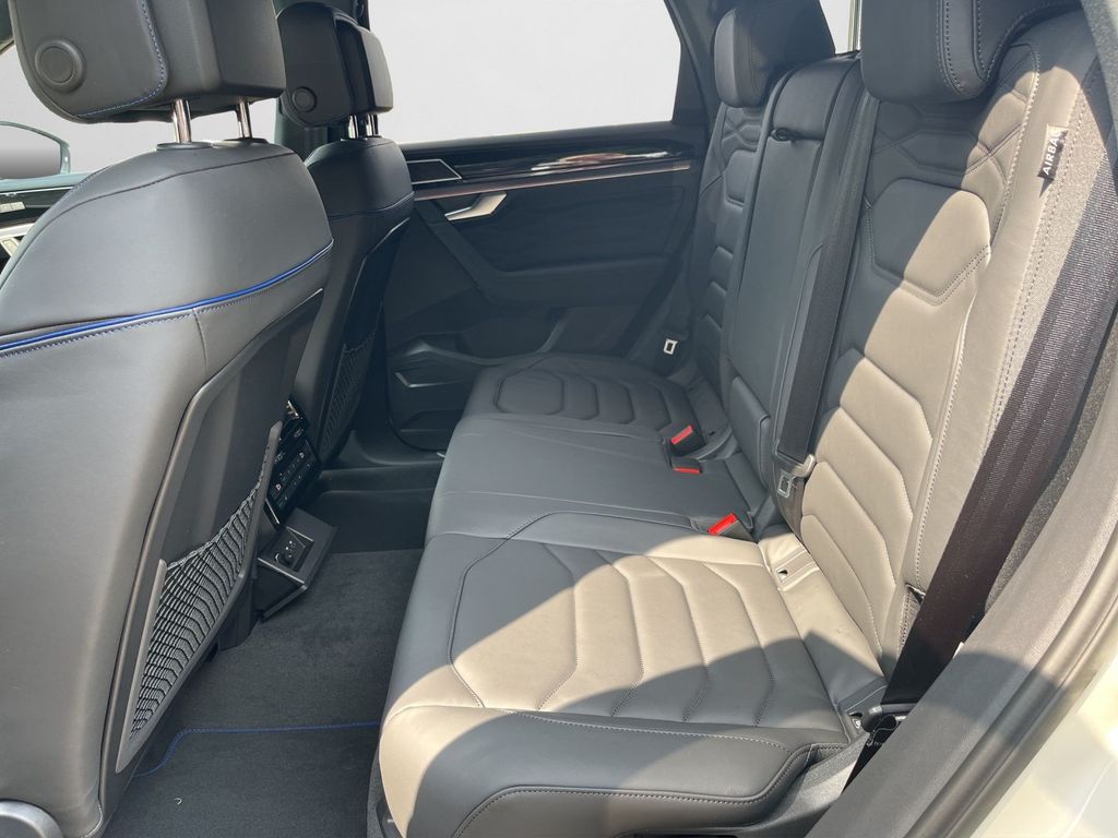 Volkswagen Touareg 2025