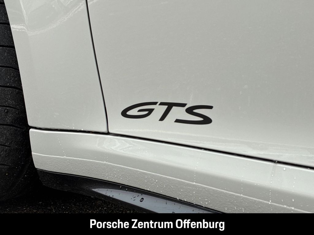Porsche 992 2025