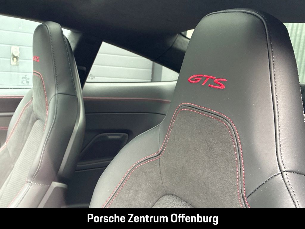 Porsche 992 2025