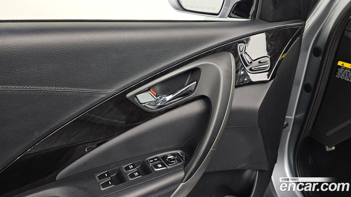 Hyundai Grandeur 2016