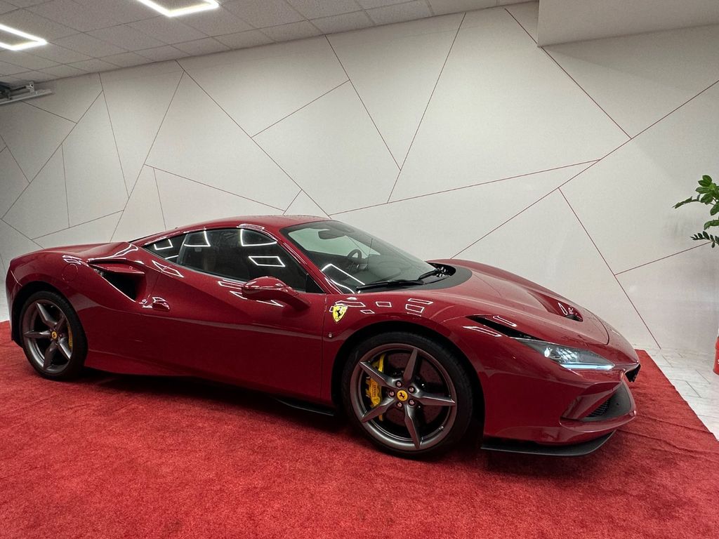 Ferrari F8 2021