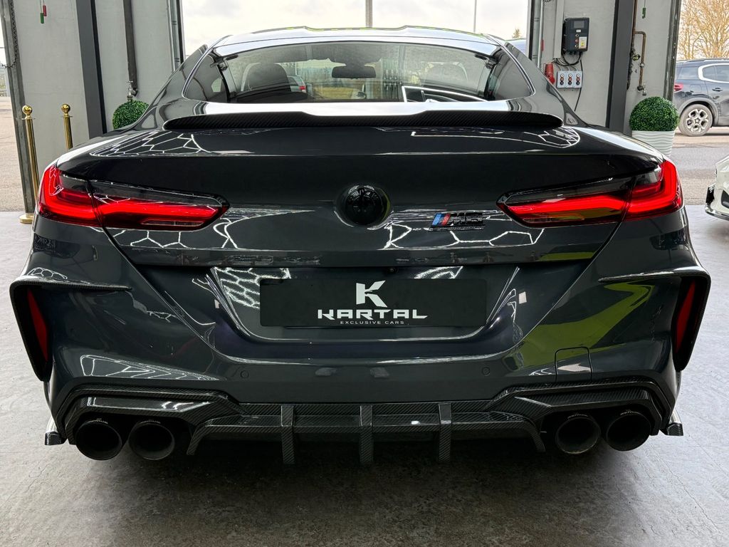 BMW M8 2021