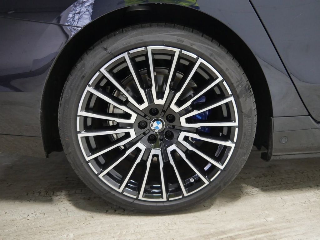 BMW i7 2024
