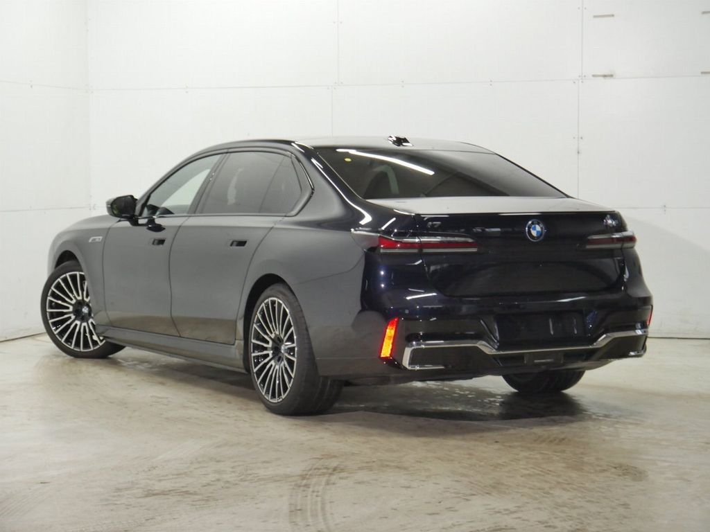BMW i7 2024