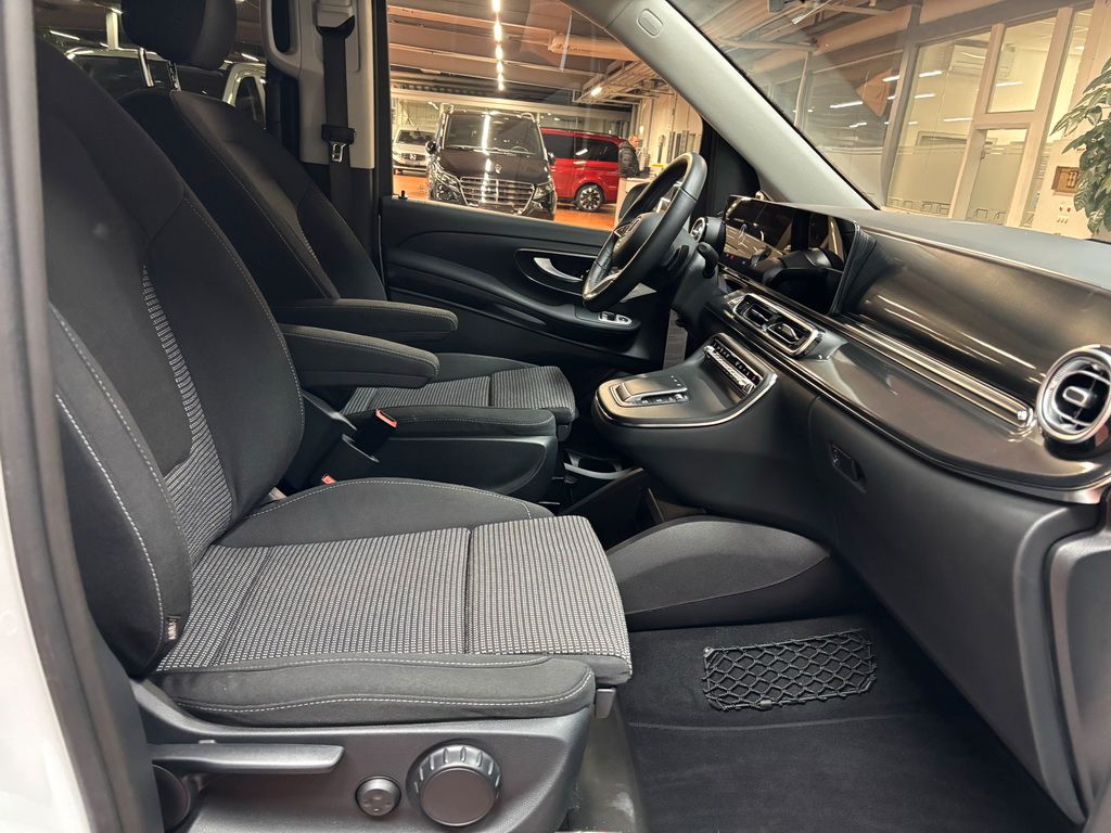 Mercedes-Benz EQV 2024