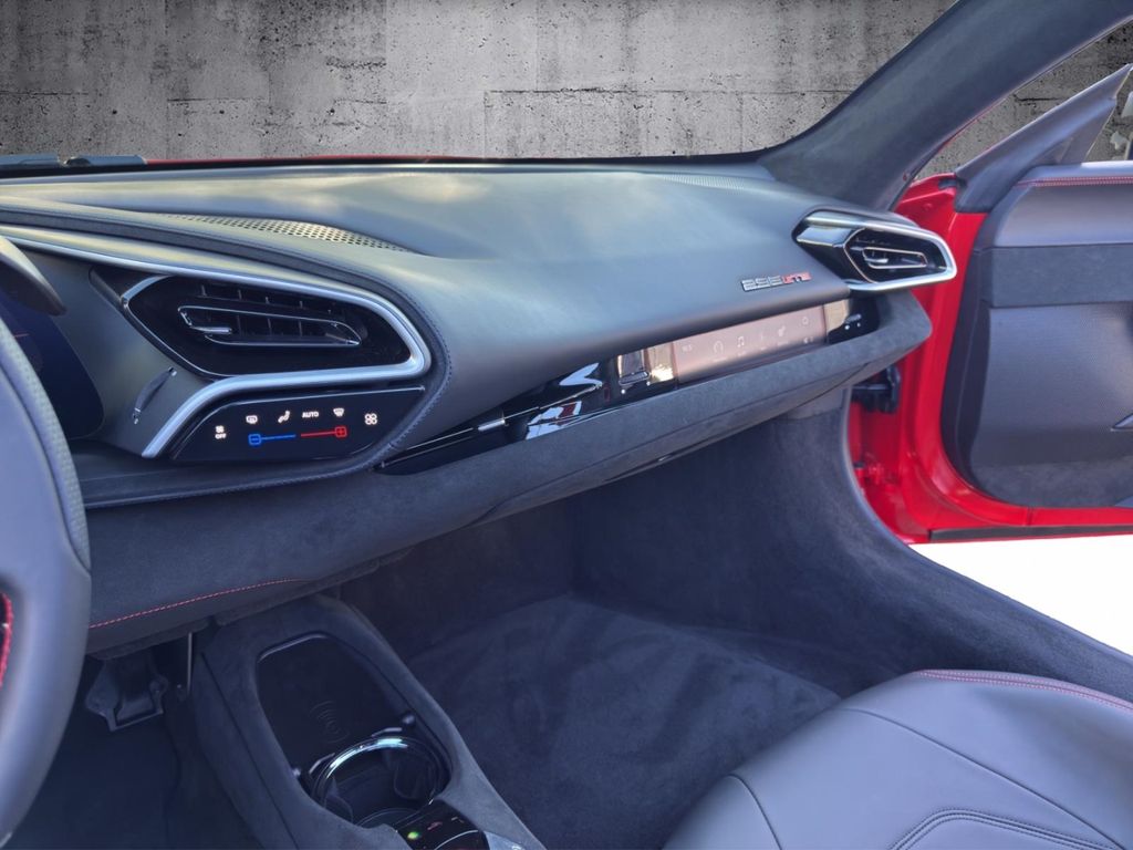 Ferrari 296 GTS 2025