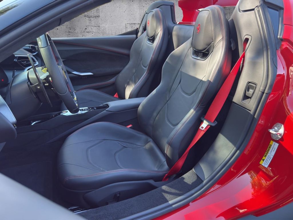 Ferrari 296 GTS 2025