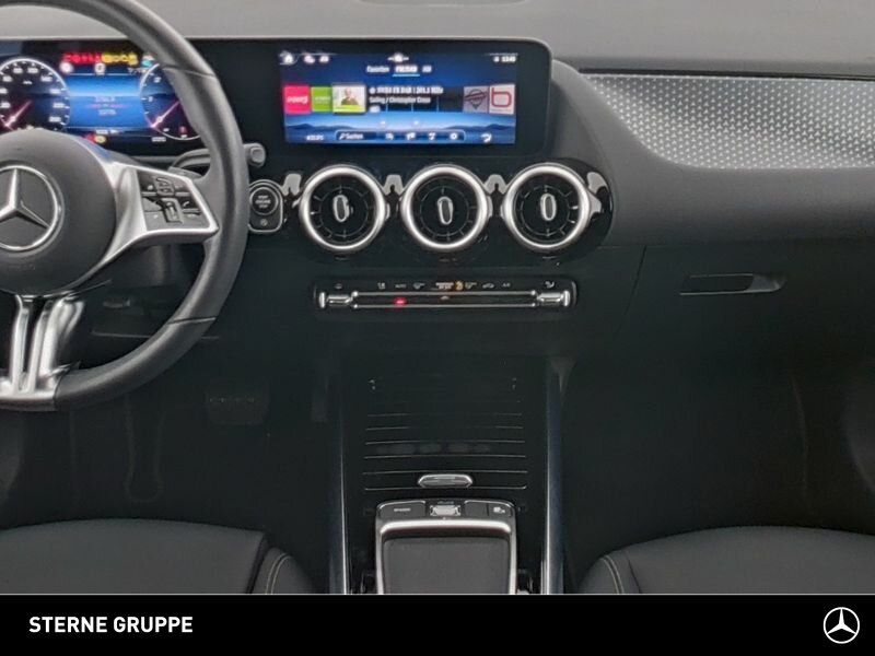 Mercedes-Benz B 220 2024