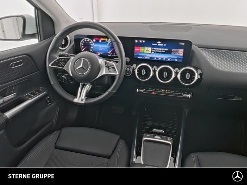 Mercedes-Benz B 220 2024