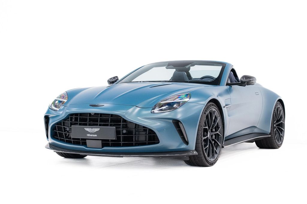 Aston Martin V8 Vantage 2025
