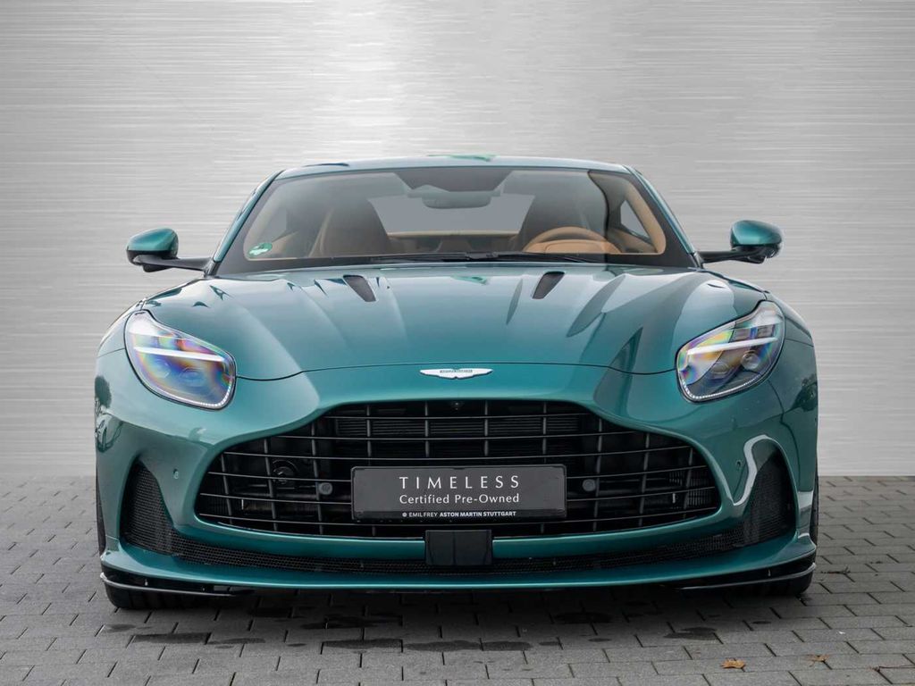 Aston Martin DB12 2024