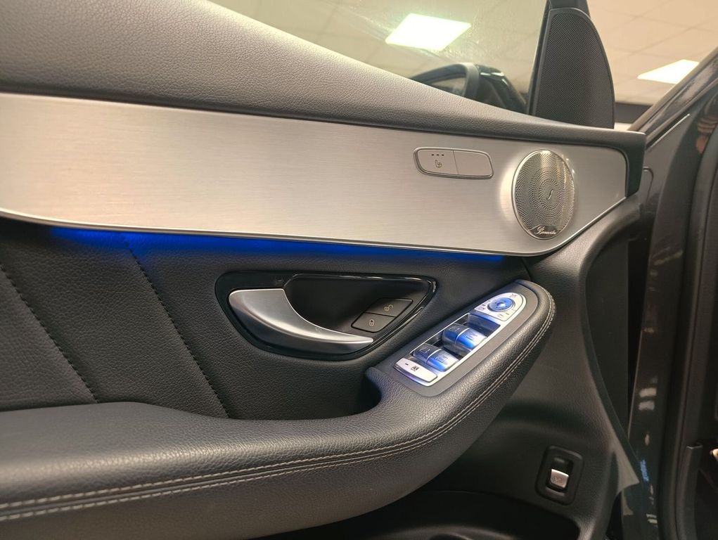 Mercedes-Benz GLC 300 2022