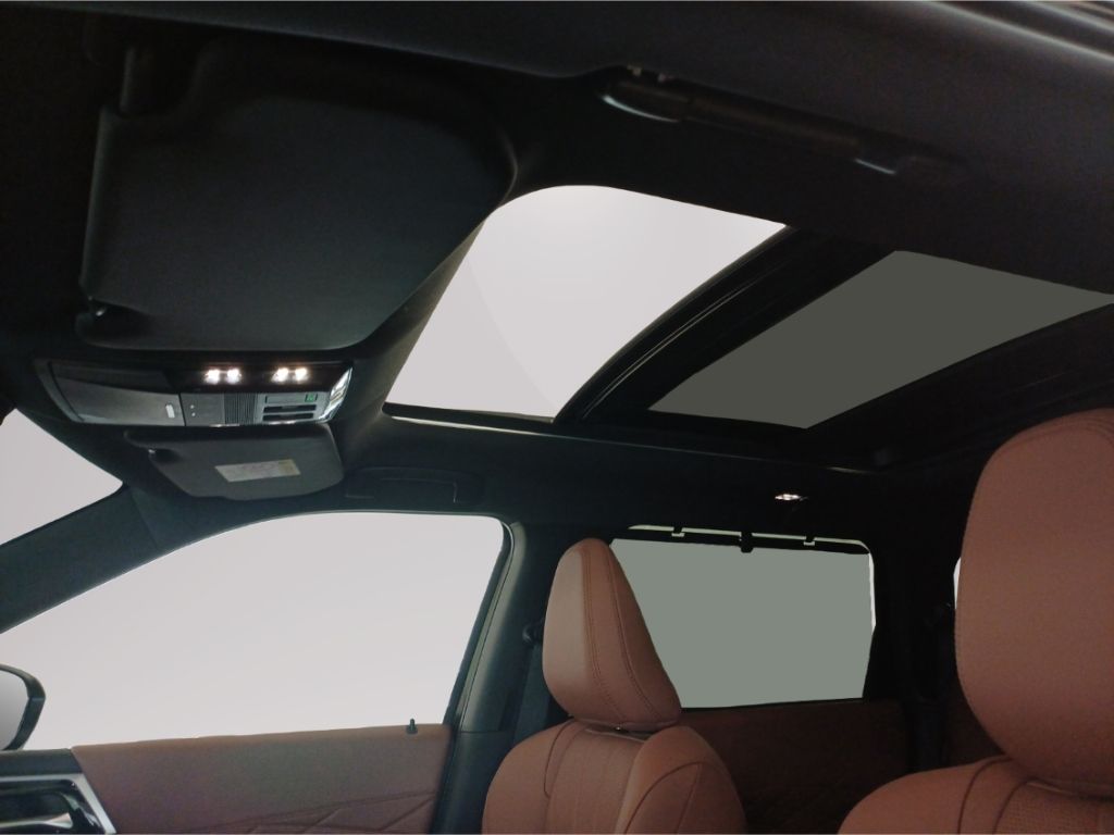 Mitsubishi Plug-in Hybrid Outlander 2025