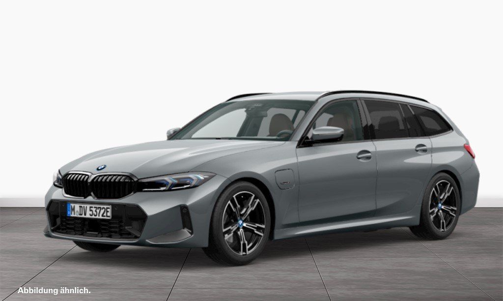 BMW 330 2022