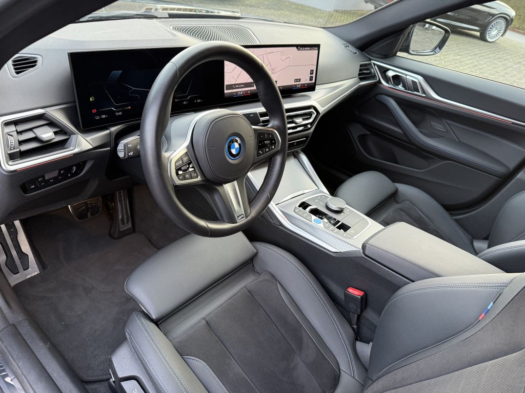 BMW i4 2023