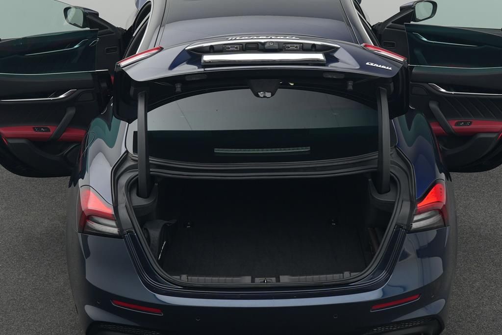 Maserati Ghibli 2022