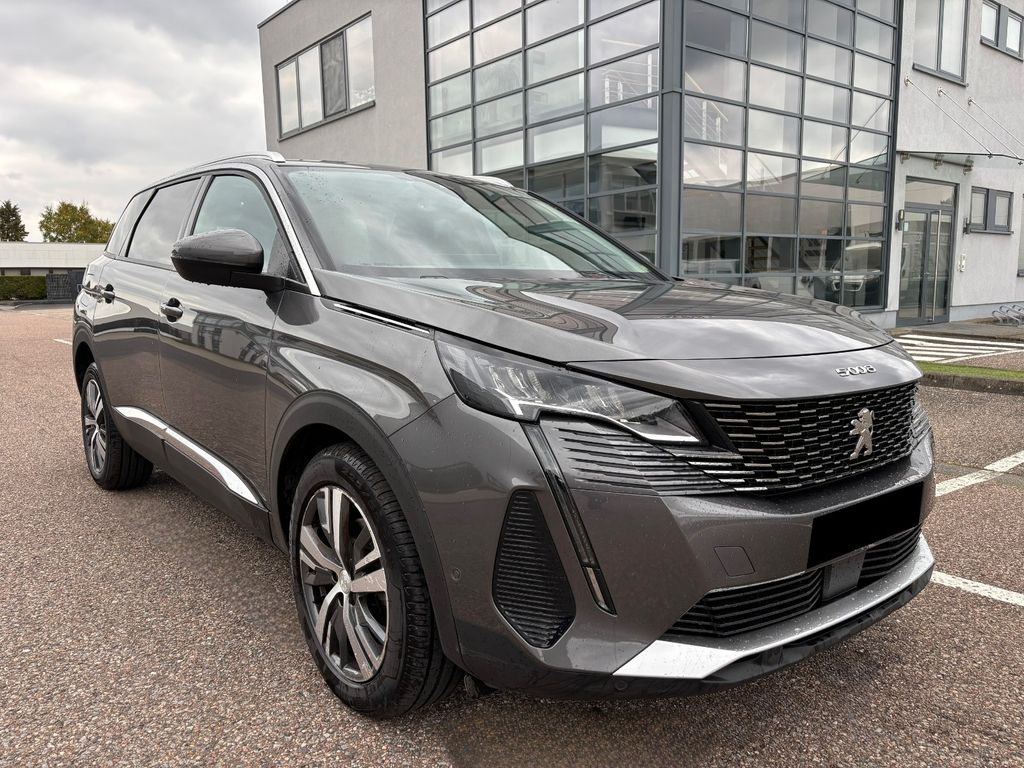 Peugeot 5008 2021