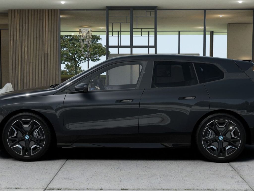 BMW iX 2023