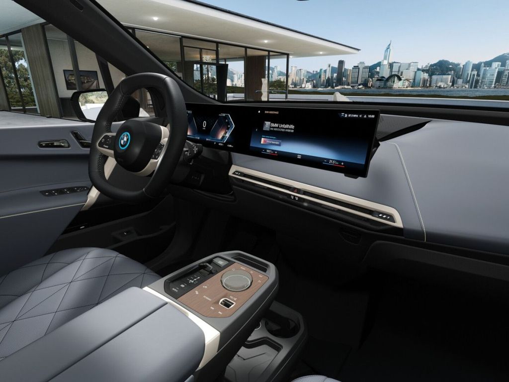BMW iX 2023